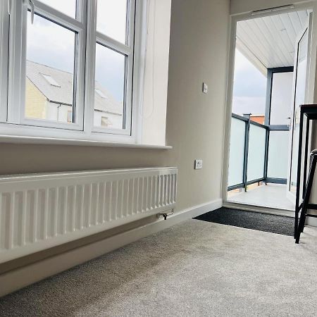 Brand New 1 Bed Apartment, 5Min Walk To Racing & Main Strip, With Electric Parking Bay & Terrace Long Stay Work Contractor Leisure - Citrine Newmarket  Kültér fotó