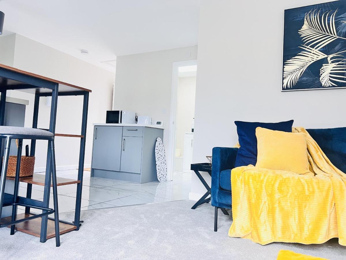 Brand New 1 Bed Apartment, 5Min Walk To Racing & Main Strip, With Electric Parking Bay & Terrace Long Stay Work Contractor Leisure - Citrine Newmarket  Kültér fotó